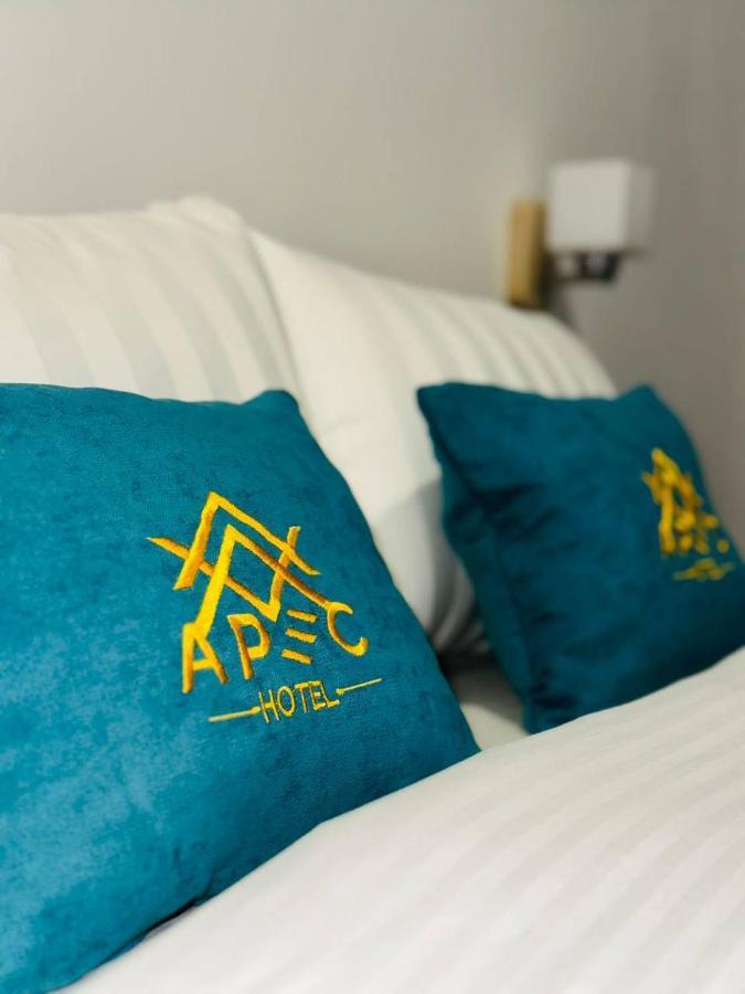 Apec Hotel Atyraū Esterno foto