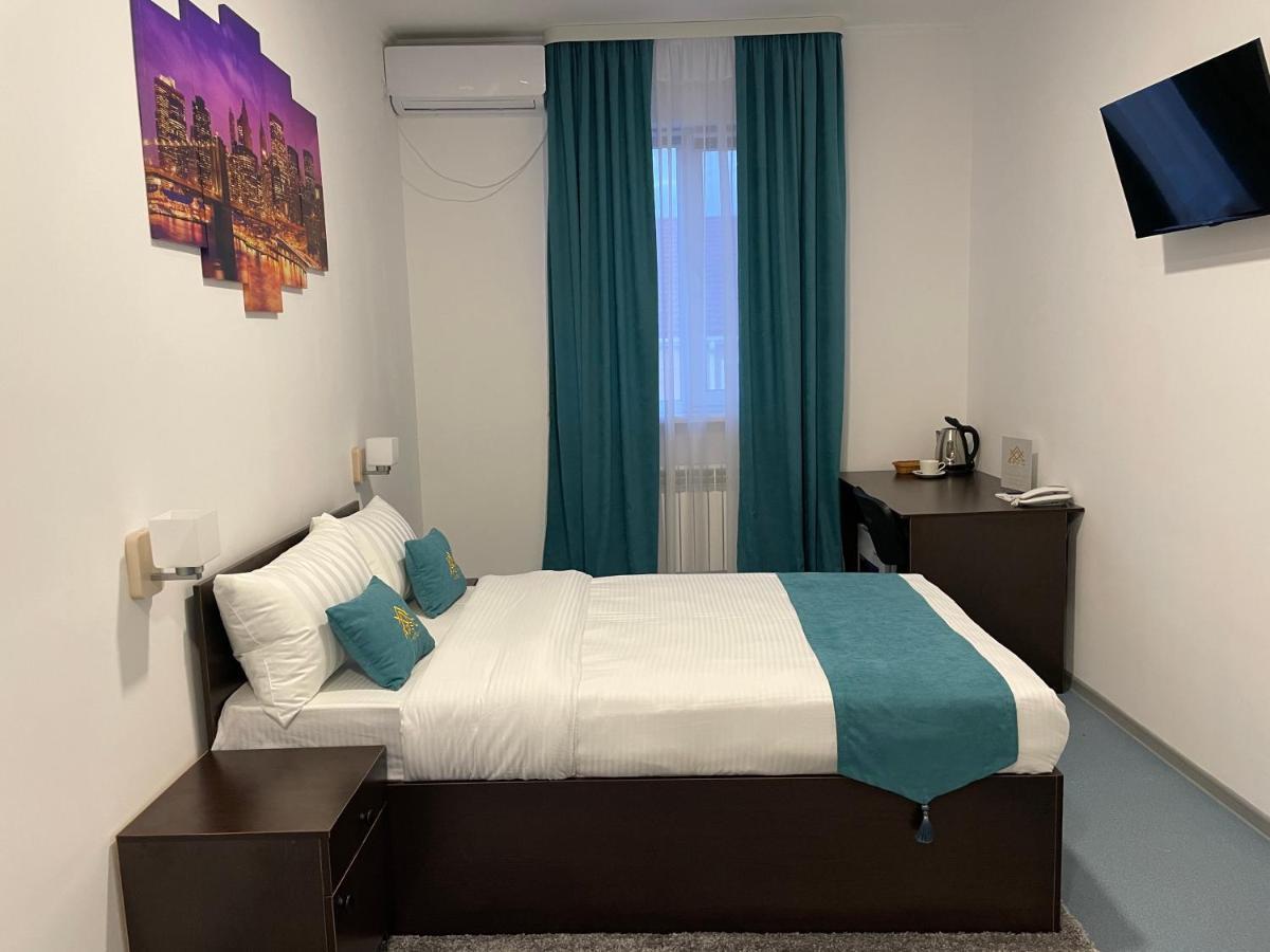 Apec Hotel Atyraū Esterno foto