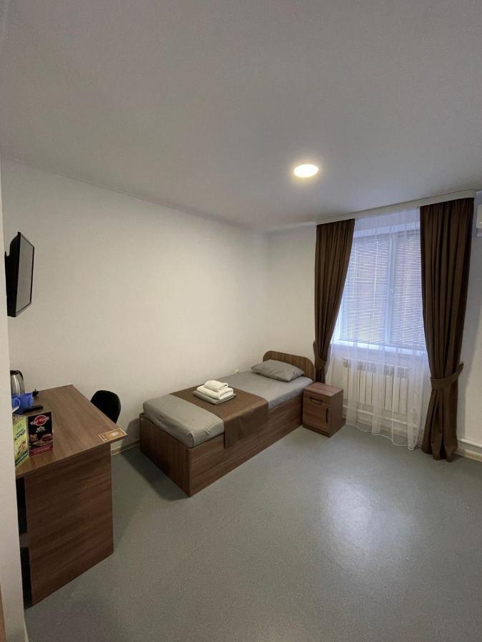 Apec Hotel Atyraū Esterno foto